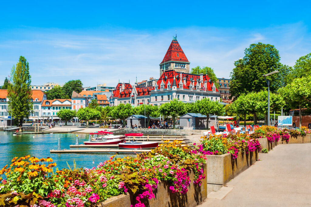 Promenade le long du lac de Genève à Lausanne