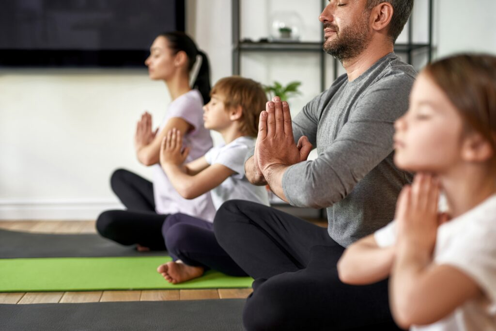 sesión yoga para celebrar el Día del Padre